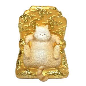 The Forbidden City Emperor Cat Sitting in Dragon Throne Cell Phone Resin Stand